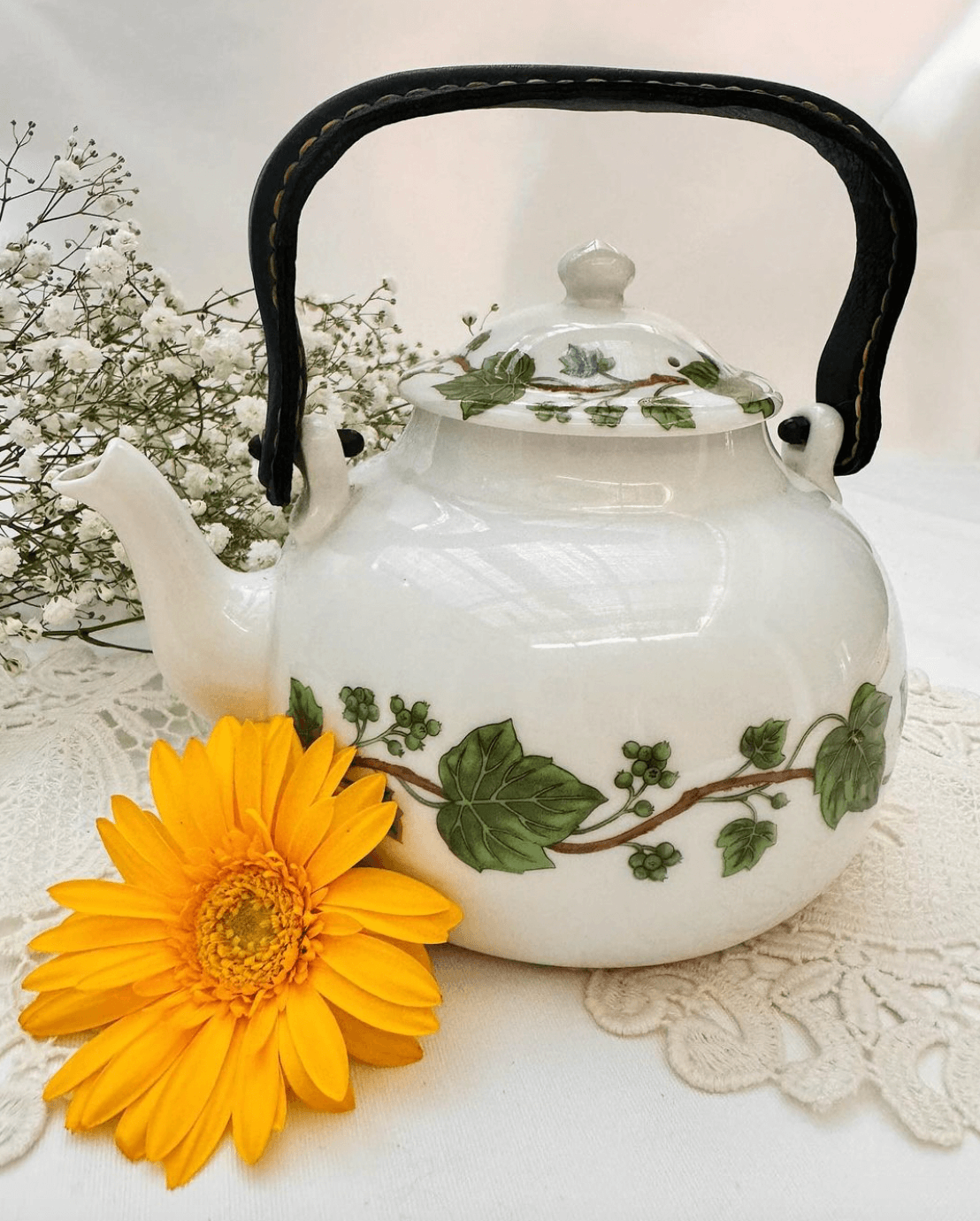 Théière Porcelaine de Paris