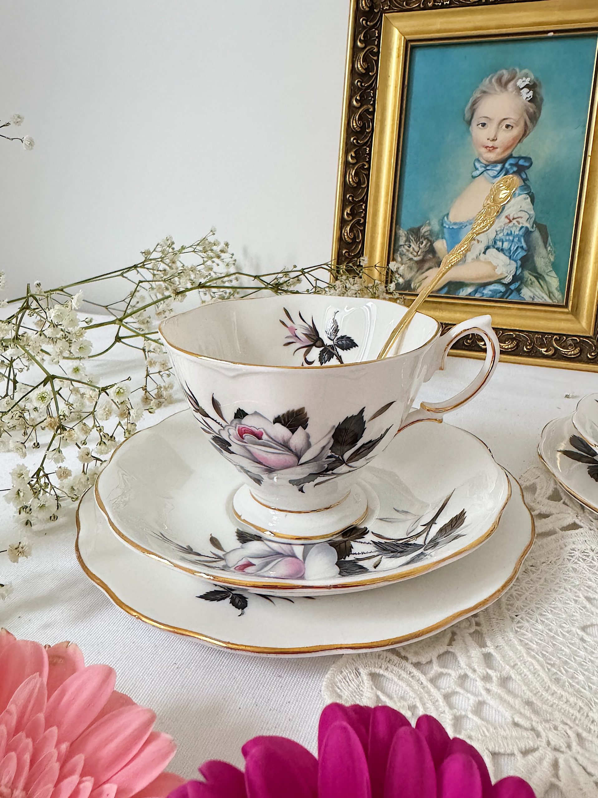 Tasse Royal Albert Queen's Messenger