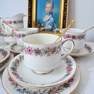 Service à dessert/thé fleuri Paragon Belinda