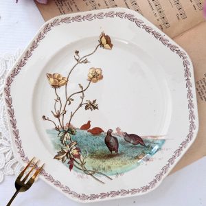 Assiette polychrome Brown Westhead Moore 1890