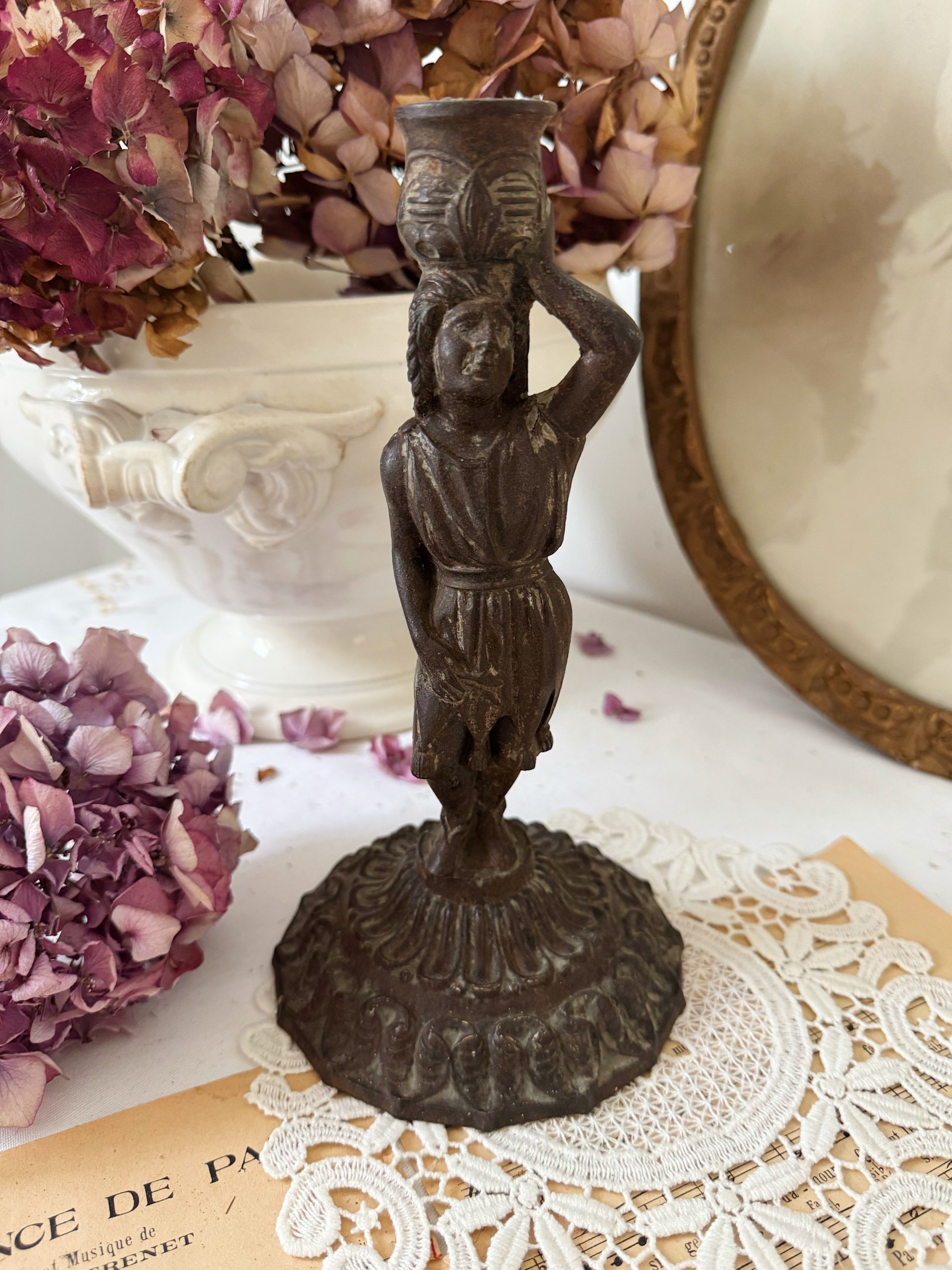 Petit Bougeoir Ancien En Verre Taillé – État Correct, Sans Marque