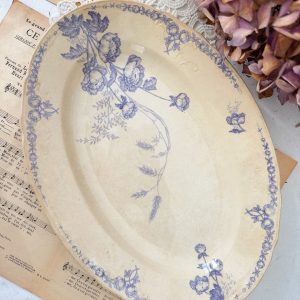 Plat ovale terre de fer anémones parme