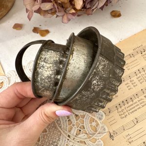 3 emporte-pièces anglais anciens cannelés