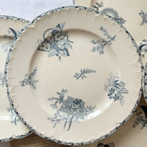 6 assiettes plates Choisy le roi Grand dépôt