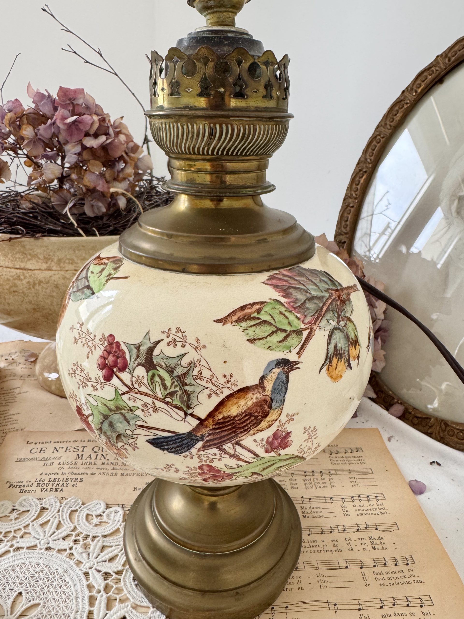 Lampe à pétrole polychrome oiseaux (reservée Carine) - Le Grenier d'Adèle