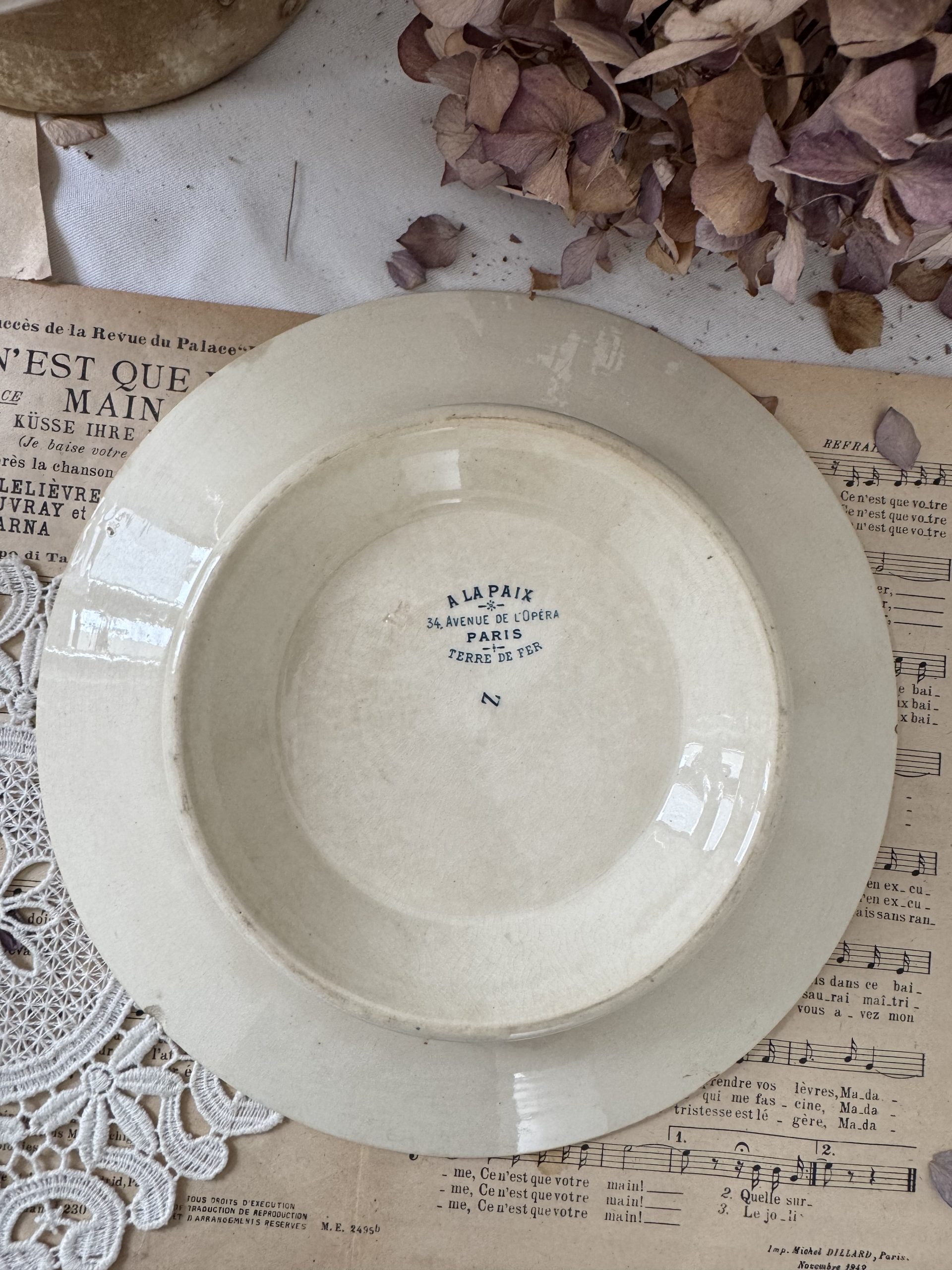 Assiette sur pied bleue Sarreguemines Neige (reservée Ana) – Image 3