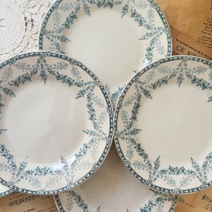 6 assiettes à dessert Creil et Montereau Mignon