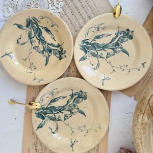 Trio d'assiettes plates Gien Iris