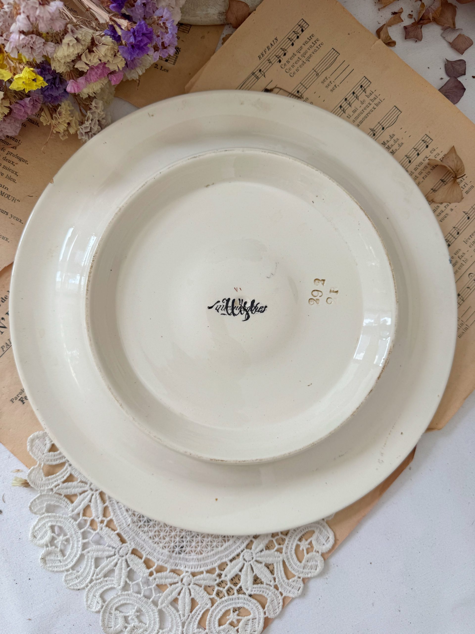 Dessous de cache-pot Sarreguemines Louis XV – Image 2